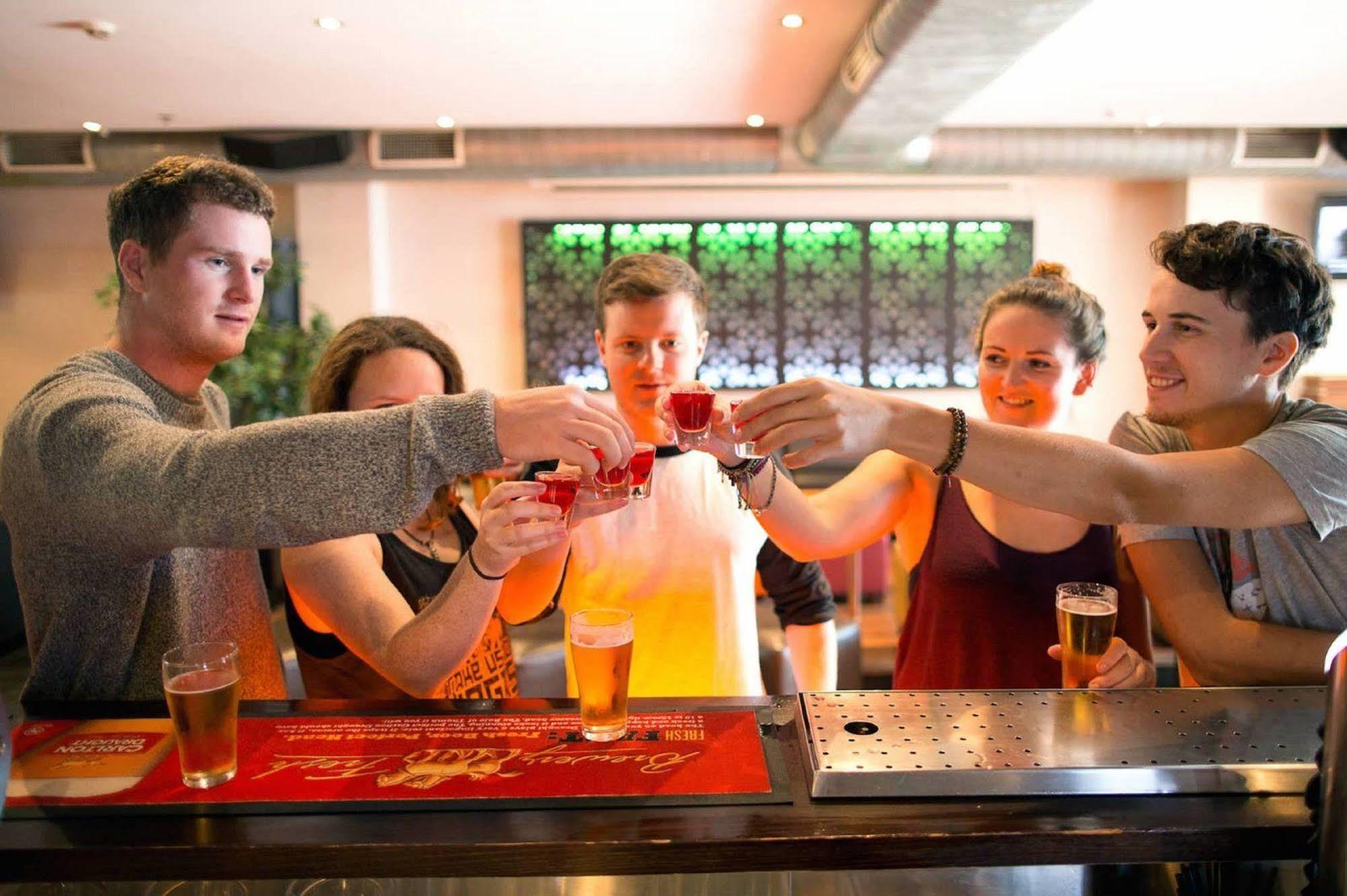 Nomads Melbourne Backpackers Hostel Bagian luar foto
